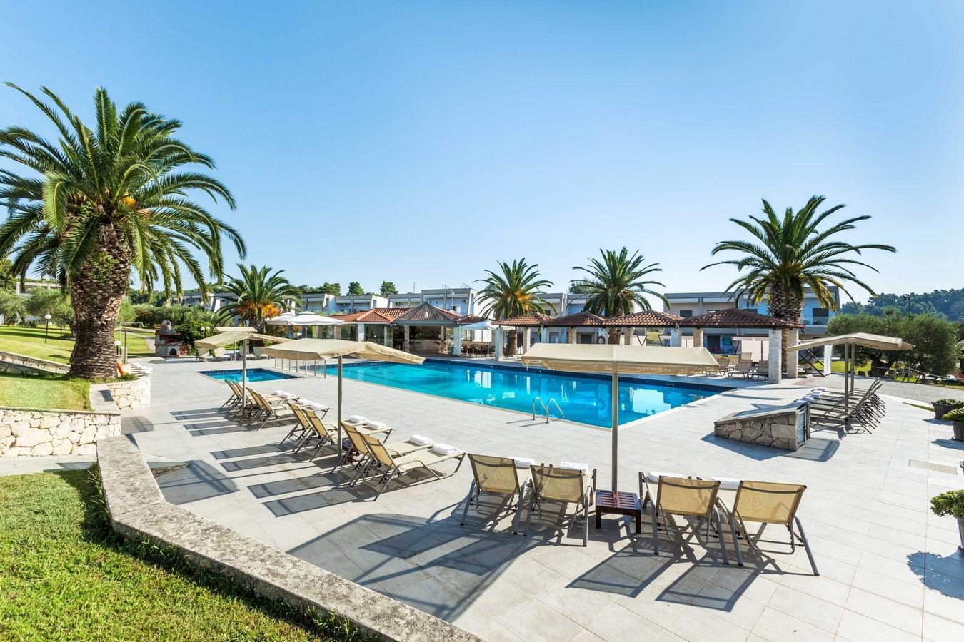 Iris Hotel