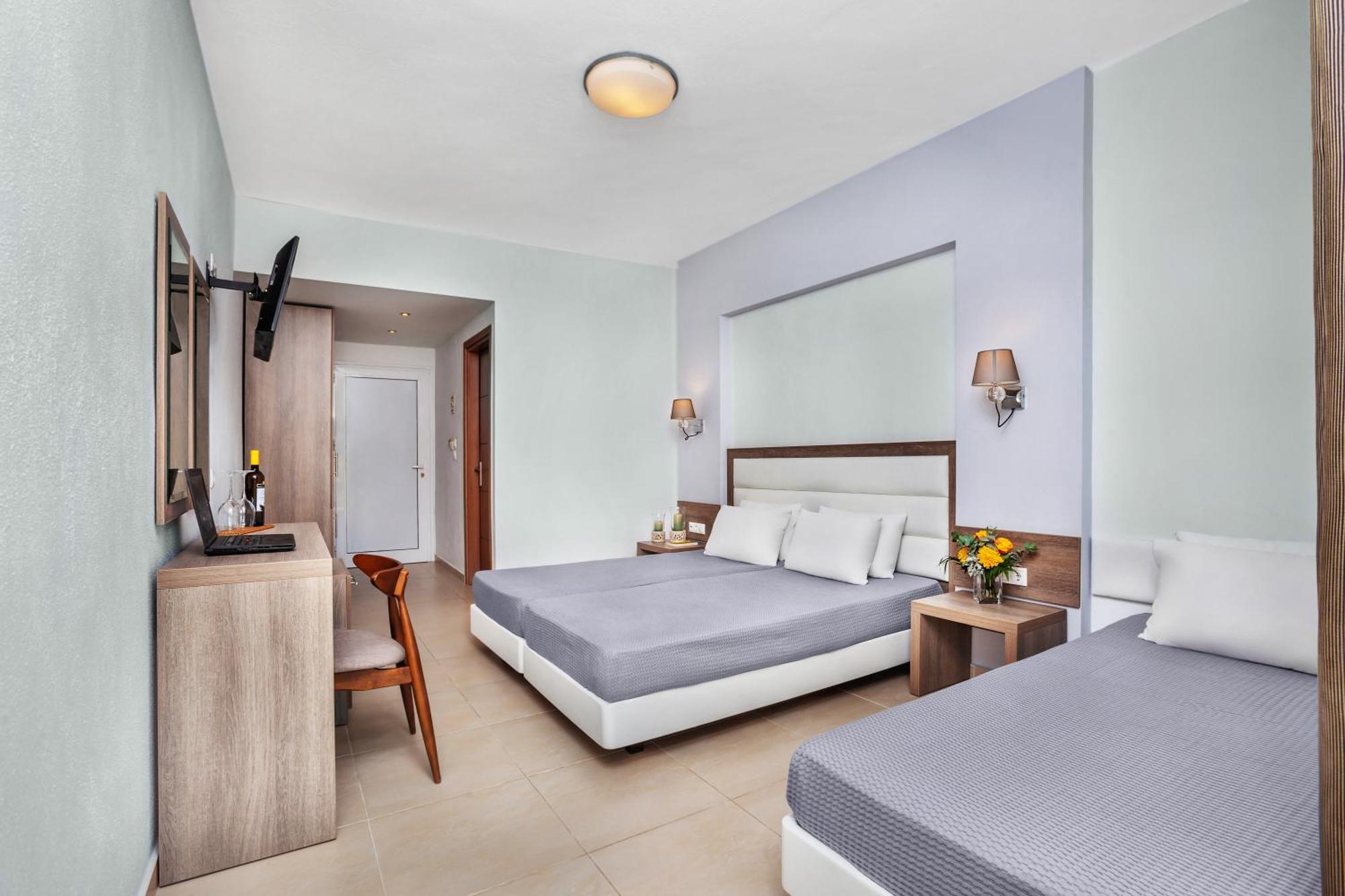 Hotel Iris Siviri